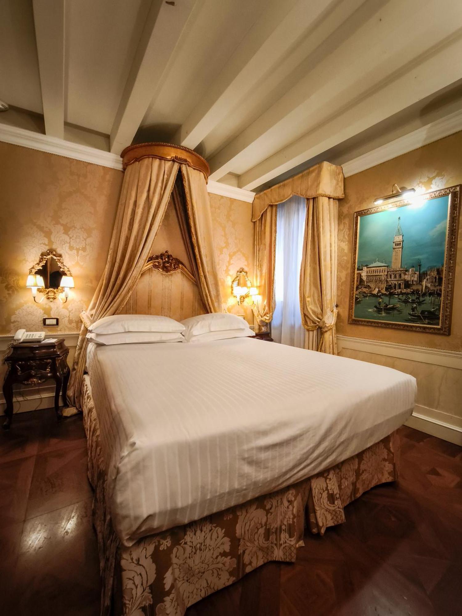 Hotel Canal Grande 4*
